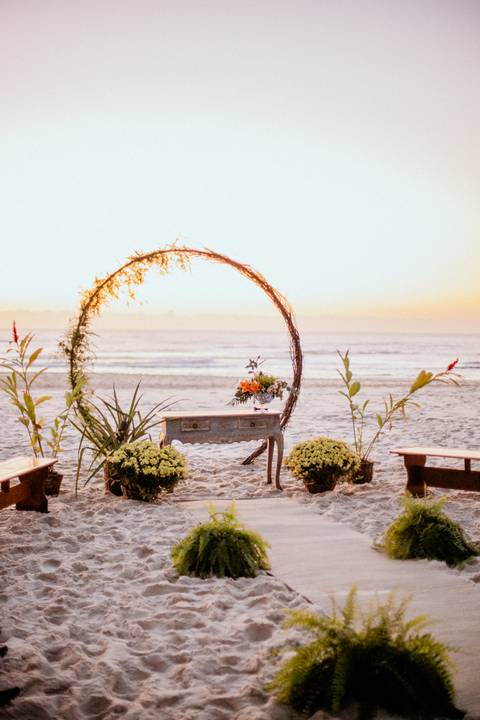 altar de casamento na praia'
