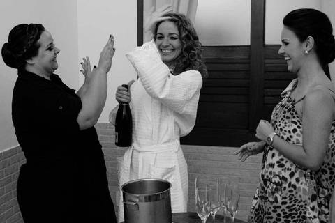 NOIVA NO MAKING OFF'