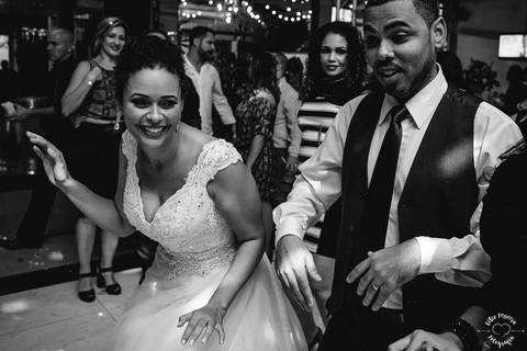 casamento-leandro-e-jaque-fotografia-de-casamento-rj-celio-ferreira-fotografia-celio-ferreira-making-of-noiva-noivos-felizes-momentos-felizes-fotografo-de-familia'