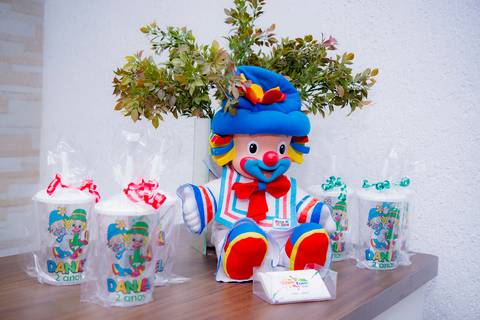 festa de aniversário. festa infantil, festa de criança, cobertura fotográfica, decoração de festa, decoração patati patata, decoração festa de aniversário, salão de festas, festa zona leste, fotógrafa zona leste, fotógrafa infantil, fotos de festa '