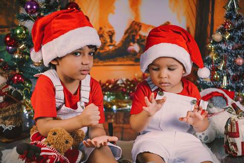 ensaio de natal, sessão de natal, fotos de natal, ensaio fotográfico de natal, natal 2019, fotógrafa de família, onde fazer fotos de natal, fotos de natal zona leste, daniele vidal fotografia, infantil, lembrança de natal, decoração de natal com fotos'