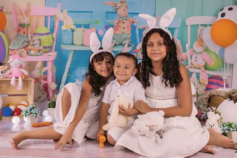 ensaio de páscoa, sessão de pascoa, fotos de páscoa, ensaio fotográfico de páscoa, pascoa 2020, fotógrafa de família, onde fazer fotos de pascoa, fotos de pascoa zona leste, daniele vidal fotografia, infantil, lembrança de pascoa, decoração de páscoa'