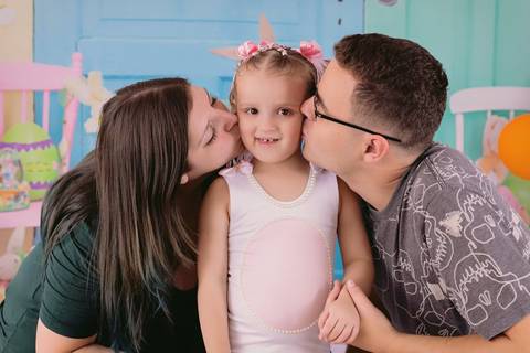 ensaio de páscoa, sessão de pascoa, fotos de páscoa, ensaio fotográfico de páscoa, pascoa 2020, fotógrafa de família, onde fazer fotos de pascoa, fotos de pascoa zona leste, daniele vidal fotografia, infantil, lembrança de pascoa, decoração de páscoa'