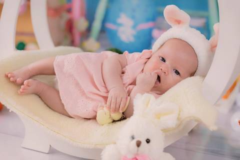 ensaio de páscoa, sessão de pascoa, fotos de páscoa, ensaio fotográfico de páscoa, pascoa 2020, fotógrafa de família, onde fazer fotos de pascoa, fotos de pascoa zona leste, daniele vidal fotografia, infantil, lembrança de pascoa, decoração de páscoa'