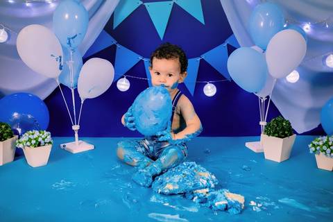 smash the cake, smash cake, cake smash, ensaio de um aninho, primeiro aninho, ensaio de aniversário, ensaio infantil, ensaio de bebê, fotografia infantil, acompanhamento mensal, festa infantil, daniele vidal fotografia, ensaio fotografico, bebê com o bolo'