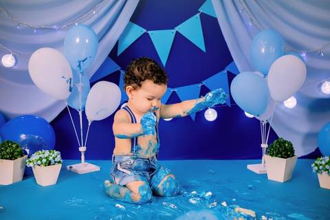 smash the cake, smash cake, cake smash, ensaio de um aninho, primeiro aninho, ensaio de aniversário, ensaio infantil, ensaio de bebê, fotografia infantil, acompanhamento mensal, festa infantil, daniele vidal fotografia, ensaio fotografico, bebê com o bolo'