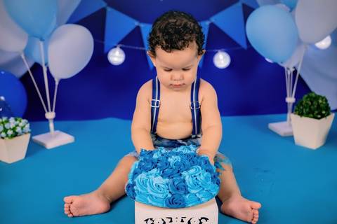 smash the cake, smash cake, cake smash, ensaio de um aninho, primeiro aninho, ensaio de aniversário, ensaio infantil, ensaio de bebê, fotografia infantil, acompanhamento mensal, festa infantil, daniele vidal fotografia, ensaio fotografico, bebê com o bolo'