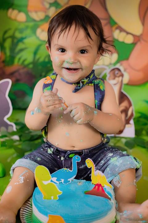 smash the cake, smash cake, cake smash, ensaio de um aninho, primeiro aninho, ensaio de aniversário, ensaio infantil, ensaio de bebê, fotografia infantil, acompanhamento mensal, festa infantil, daniele vidal fotografia, ensaio fotografico, bebê com o bolo'