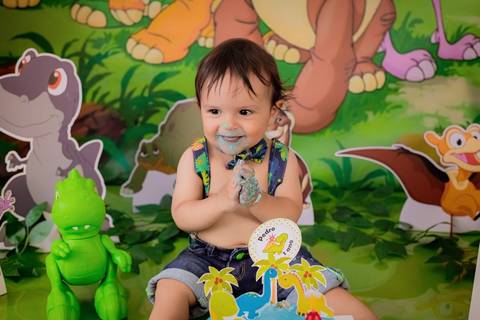 smash the cake, smash cake, cake smash, ensaio de um aninho, primeiro aninho, ensaio de aniversário, ensaio infantil, ensaio de bebê, fotografia infantil, acompanhamento mensal, festa infantil, daniele vidal fotografia, ensaio fotografico, bebê com o bolo'