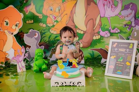 smash the cake, smash cake, cake smash, ensaio de um aninho, primeiro aninho, ensaio de aniversário, ensaio infantil, ensaio de bebê, fotografia infantil, acompanhamento mensal, festa infantil, daniele vidal fotografia, ensaio fotografico, bebê com o bolo'