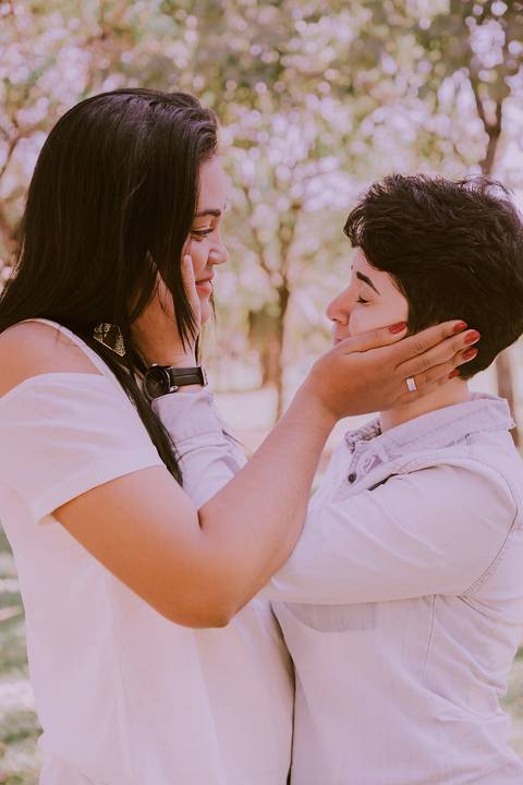 Ensaio fotográfico. Ensaio casal. Ensaio casal gay. Ensaio masculino. Ensaio lgbt. LGBT. Ensaio homossexual. Ensaio romântico. Ensaio externo. Book fotográfico. LGBTQI+. Daniele Vidal Fotografia. Casamento. Noivado. Namoro. Pré wedding. Pré casamento.'