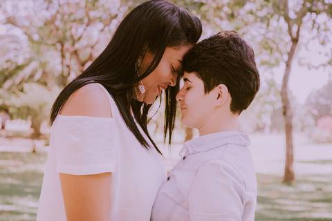 Ensaio fotográfico. Ensaio casal. Ensaio casal gay. Ensaio masculino. Ensaio lgbt. LGBT. Ensaio homossexual. Ensaio romântico. Ensaio externo. Book fotográfico. LGBTQI+. Daniele Vidal Fotografia. Casamento. Noivado. Namoro. Pré wedding. Pré casamento.'