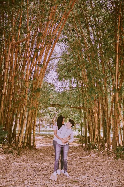 Ensaio fotográfico. Ensaio casal. Ensaio casal gay. Ensaio masculino. Ensaio lgbt. LGBT. Ensaio homossexual. Ensaio romântico. Ensaio externo. Book fotográfico. LGBTQI+. Daniele Vidal Fotografia. Casamento. Noivado. Namoro. Pré wedding. Pré casamento.'