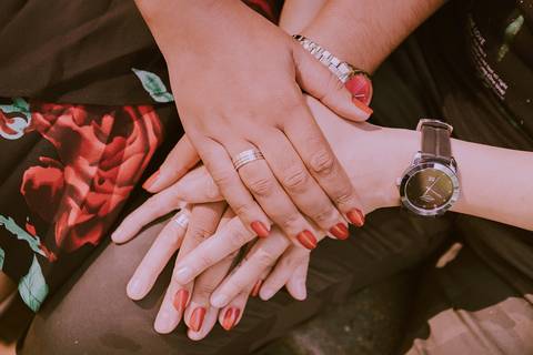 Ensaio fotográfico. Ensaio casal. Ensaio casal gay. Ensaio masculino. Ensaio lgbt. LGBT. Ensaio homossexual. Ensaio romântico. Ensaio externo. Book fotográfico. LGBTQI+. Daniele Vidal Fotografia. Casamento. Noivado. Namoro. Pré wedding. Pré casamento.'