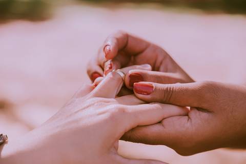 Ensaio fotográfico. Ensaio casal. Ensaio casal gay. Ensaio masculino. Ensaio lgbt. LGBT. Ensaio homossexual. Ensaio romântico. Ensaio externo. Book fotográfico. LGBTQI+. Daniele Vidal Fotografia. Casamento. Noivado. Namoro. Pré wedding. Pré casamento.'