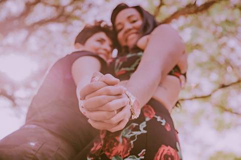 Ensaio fotográfico. Ensaio casal. Ensaio casal gay. Ensaio masculino. Ensaio lgbt. LGBT. Ensaio homossexual. Ensaio romântico. Ensaio externo. Book fotográfico. LGBTQI+. Daniele Vidal Fotografia. Casamento. Noivado. Namoro. Pré wedding. Pré casamento.'