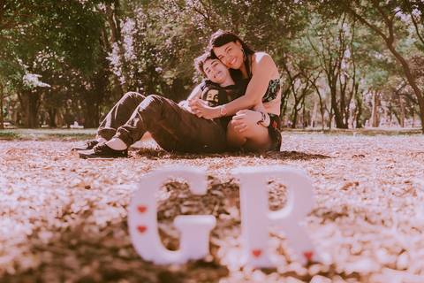 Ensaio fotográfico. Ensaio casal. Ensaio casal gay. Ensaio masculino. Ensaio lgbt. LGBT. Ensaio homossexual. Ensaio romântico. Ensaio externo. Book fotográfico. LGBTQI+. Daniele Vidal Fotografia. Casamento. Noivado. Namoro. Pré wedding. Pré casamento.'