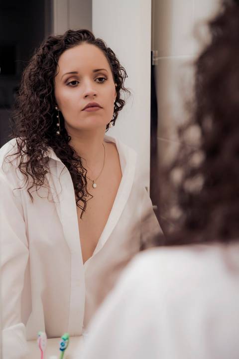 Ensaio fotográfico. Ensaio faminino. Ensaio sensual. Ensaio boudoir. Ensaio de lingerie. Ensaio em casa. Ensaio romântico. Ensaio para noivas. Book fotográfico. Presente da noiva. Daniele Vidal Fotografia. Casamento. Noivado. Pré wedding. Pré casamento.'