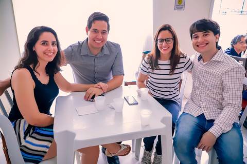 Chá de bebê, gravidez, maternidade, fotógrafa zona leste, amamentação, gestação, ensaio gestante, fotos de grávida, chá com o bebê, chá com bebê, bebê prematuro, recém-nascido, Daniele Vidal Fotografia, fotos de chá de bebê, chá bar, fotos de família'