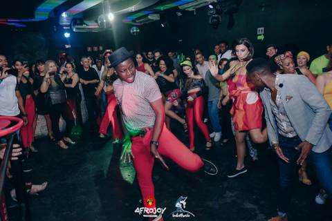 Daniele Vidal Fotografia, festa de casamento, dança dos famosos, spaço 3D, Zouk, dança de salão, fotos de zouk, fotos de balada, fotos de dança de salão, fotógrafa de festa, fotógrafa de dança, baila mundo, zouk planta, zouk black, lambada, fotos de dança'