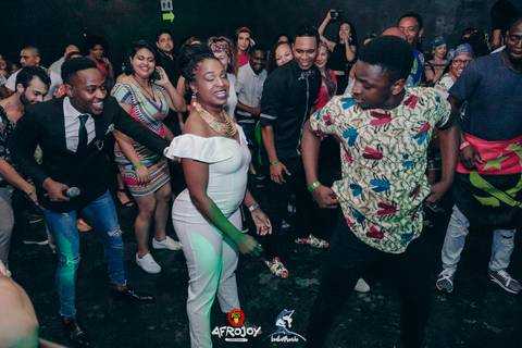 Daniele Vidal Fotografia, festa de casamento, dança dos famosos, spaço 3D, Zouk, dança de salão, fotos de zouk, fotos de balada, fotos de dança de salão, fotógrafa de festa, fotógrafa de dança, baila mundo, zouk planta, zouk black, lambada, fotos de dança'