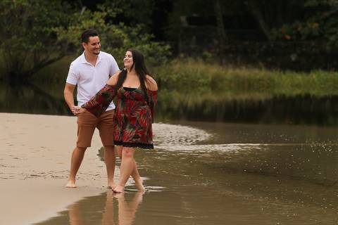 ensaio-pré-casamento-barra-do-una-ensaio pré-casamento-paula-e-felipe-ensaio-pré-casamento-praia-litoral-de-são-paulo'