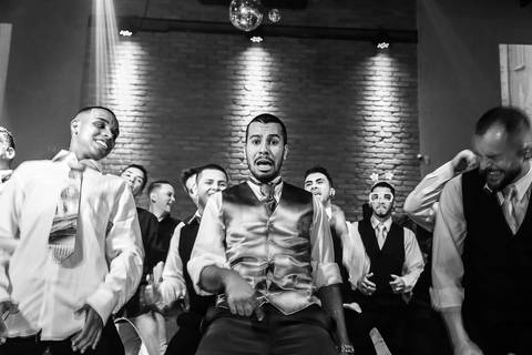 NOIVO MARLLON  DANÇANDO  NO DIA DO SEU CASAMENTO NO SALÃO ATMOPSHERA'