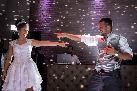 DANÇA DO CASAL MARLLON E THALITA NO DIA DO SEU CASAMENTO NO SALÃO ATMOPSHERA NO GUARUJÁ'
