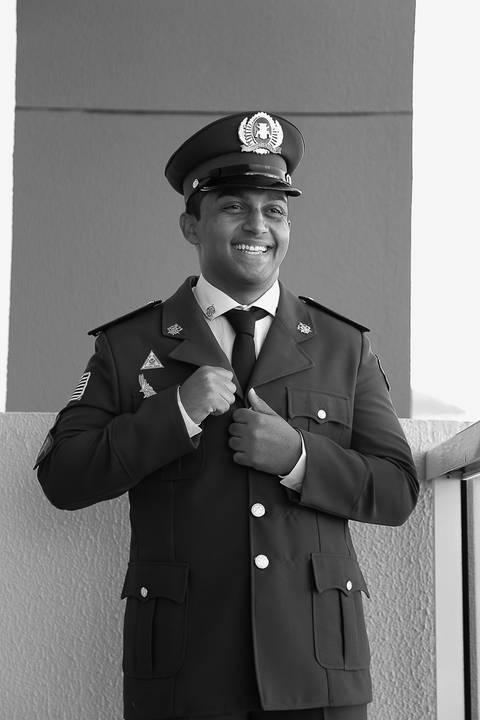 making of do noivo andré no dia do seu casamento ao ar livre no golf clube guarujá'