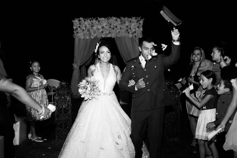 troca das alianças entre o casal karen e andré no golf clube guaruja/sp'