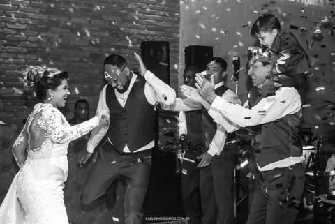 casamento-no-guarujá-salão-atmosphera-casamento-de-noite-no-salão-dança-do-casal'