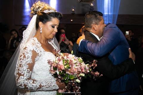 casamento-no-guarujá-salão-atmosphera-entrada-da-noiva'