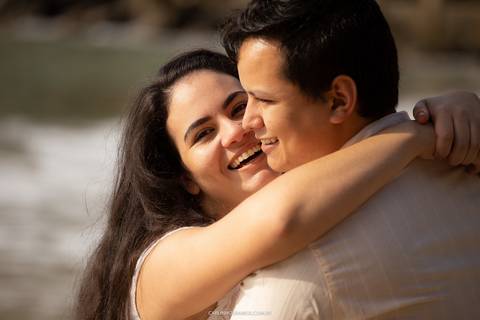 ensaio-pré-casamento-praia-do-sorocotuba-guarujá'