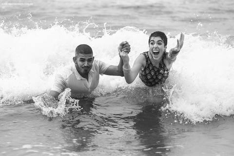 ensaio-pre-casamento-na-praia-de-são-pedro-em-guarujá-do-casal-duda-e-felipe'