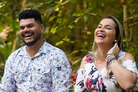 ensaio-pré-casamento-na-praia-das-conchas-no-guarujá-da-amanda-e-caio'