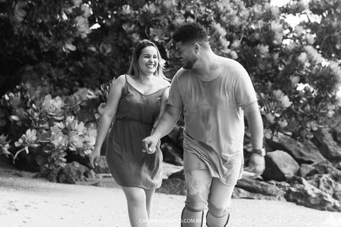 ensaio-pré-casamento-na-praia-das-conchas-no-guarujá-da-amanda-e-caio'