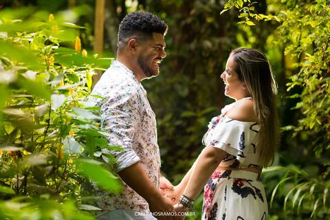 ensaio-pré-casamento-na-praia-das-conchas-no-guarujá-da-amanda-e-caio'