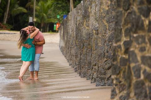 ensaio-pré-casamento-na-praia-das-conchas-no-guarujá-da-amanda-e-caio'