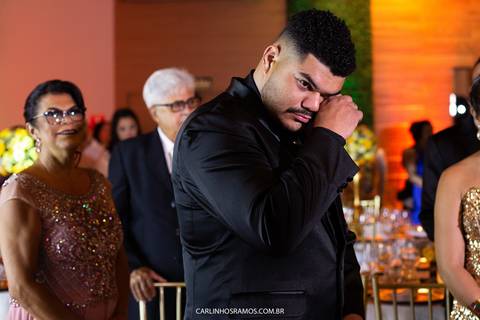 entrada-do-noivo-no-casamento-realizado-no-ateliê-do-sabor'