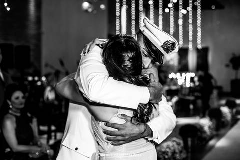 entrada-do-noivo-elton-casamento-no-atmopshera-em-guaruja'