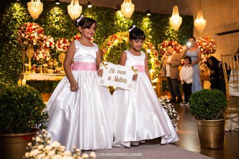 entrada-do-noivo-elton-casamento-no-atmopshera-em-guaruja'