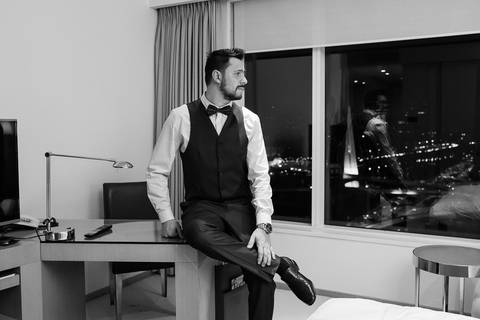 Noivo pronto para o casamento'