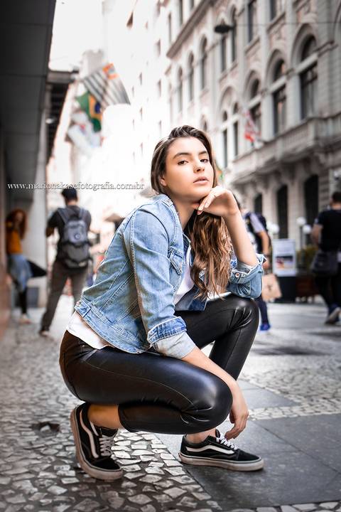 Modelo Bruna posando para o ensaio'