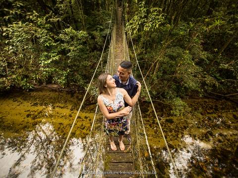 Ensaio de Pré Wedding no Parque das Neblinas'