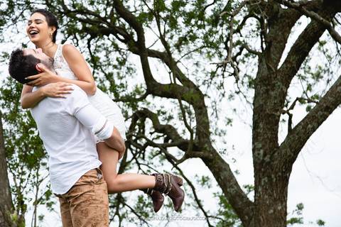 Pré Wedding em Pinhalzinho em meio a natureza com Mario Nakase Fotografia'