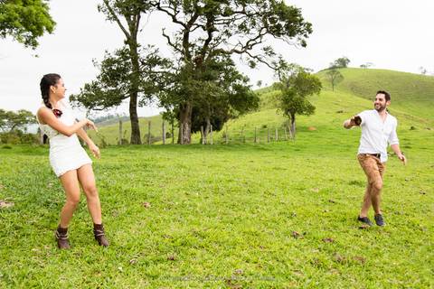 Pré Wedding em Pinhalzinho em meio a natureza com Mario Nakase Fotografia'
