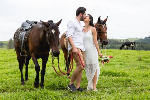 Pré Wedding em Pinhalzinho em meio a natureza com Mario Nakase Fotografia'