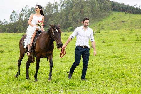 Pré Wedding em Pinhalzinho em meio a natureza com Mario Nakase Fotografia'
