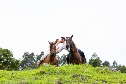 Pré Wedding em Pinhalzinho em meio a natureza com Mario Nakase Fotografia'