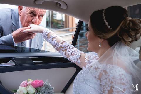 #marionakasefotografia #fotoearte #miniwedding #wedding #casamento #minicasamento #cocobambu #sp #mogidascruzes #noivos #noiva #bride #vestidodenoiva #fotodecasamento #fotografia #photography #fotografo'